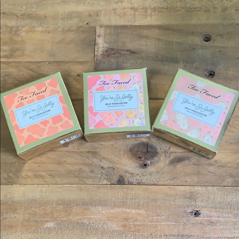Too Faced - you’re so jelly jelly highlighter BNIB